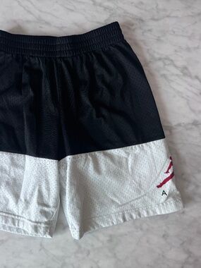 Air Jordon Basket Ball Shorts - Big Boys Size M